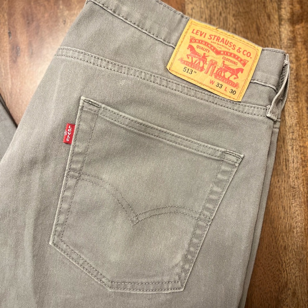 Levi’s 513 slim straight jean